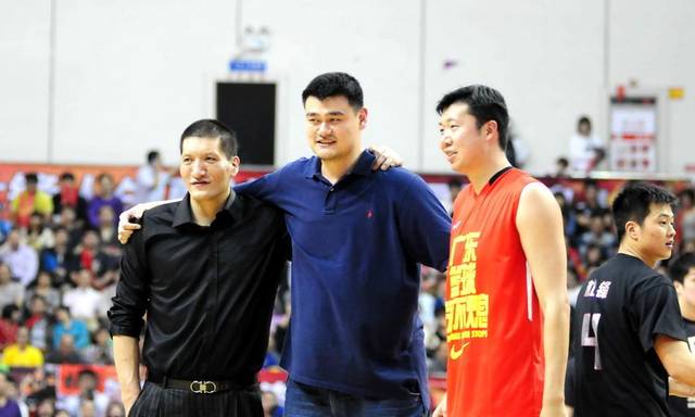 中国男篮的三大中锋，巴特尔、姚明、王治郅，永远都是球场的神