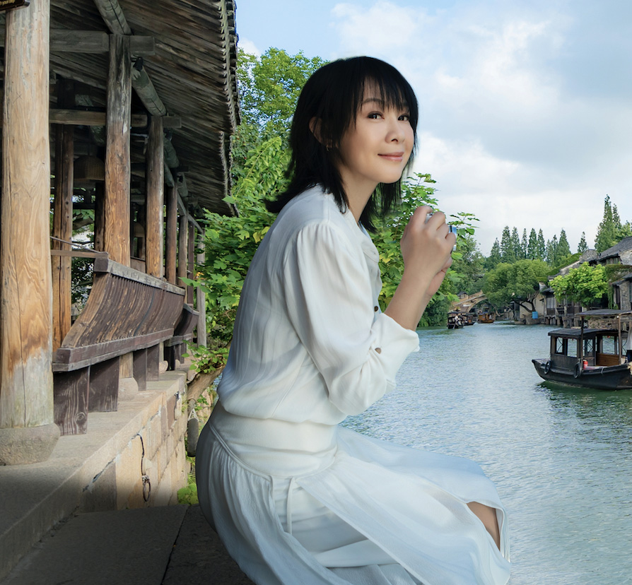 刘若英穿搭风格,刘若英白衬衣白裙