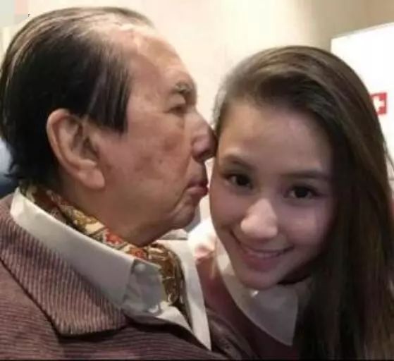 奚梦瑶窦骁都进赌王家尴尬吗,奚梦瑶窦骁是赌王的什么人