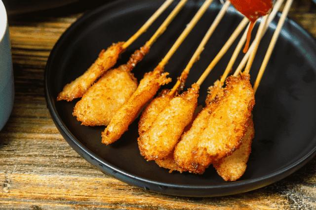 阿姨在路边卖麻辣拌,辽宁大姐秘制麻辣拌