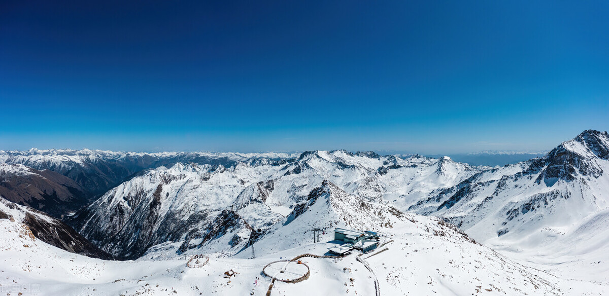 不用出国也能看到雪山,不用出国就可以看到的美景