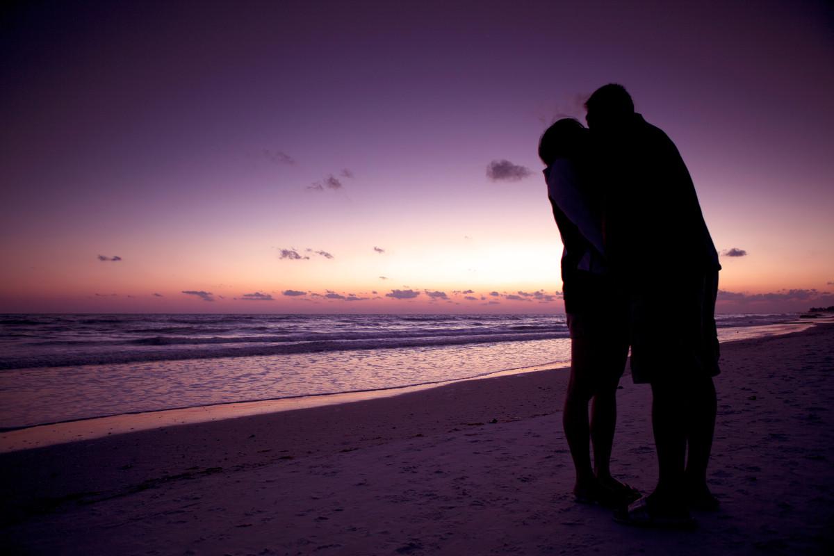 纪念日总是让人伤神?送她这几个礼物,可能效果比贵的东西更好