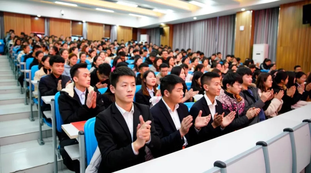 鏅烘収鐗╂祦瀛﹂櫌,鐗╂祦鏅烘収瀛﹂櫌