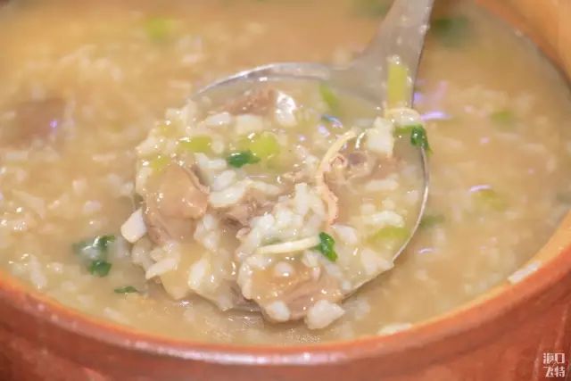 @海口夜猫子，夜深了你还不想睡？就来碗鸽粥慰藉你孤寂的肠胃