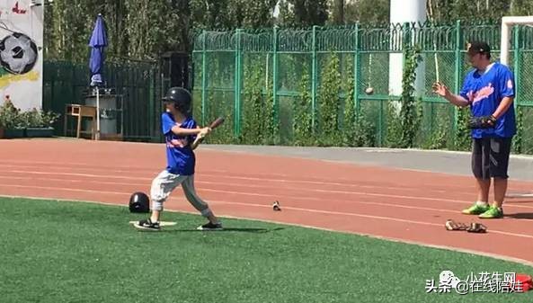 中国孩子都在玩什么运动？20个家庭陪孩子坚持体育锻炼的故事…