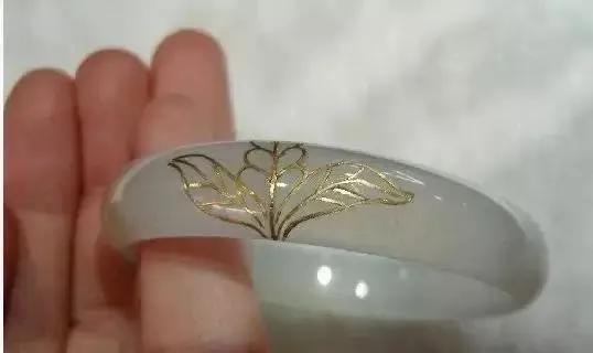 网上纳米修复玉镯断裂是真是假,玉镯没磕碰突然断裂预示着什么