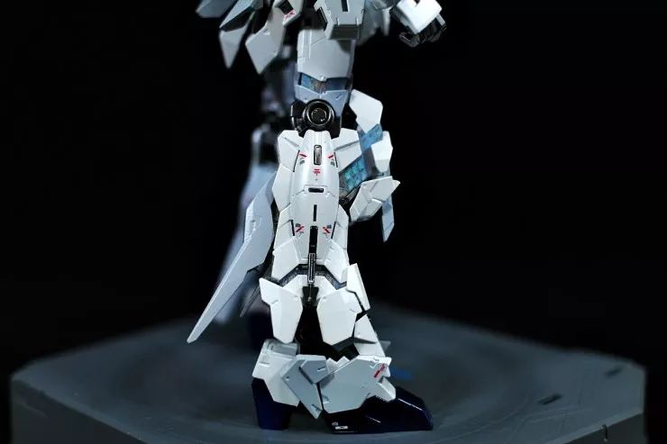 欣赏：有了这*独台**角兽，就不用去台场了！