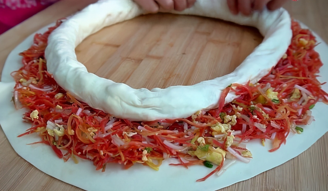 摊山东煎饼怎样和面煎饼不易碎,山东煎饼纯手工粗粮煎饼和面方法