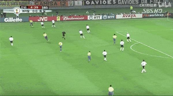 深度|从防守者到进攻发动机，边后卫凭什么站上舞台中心？