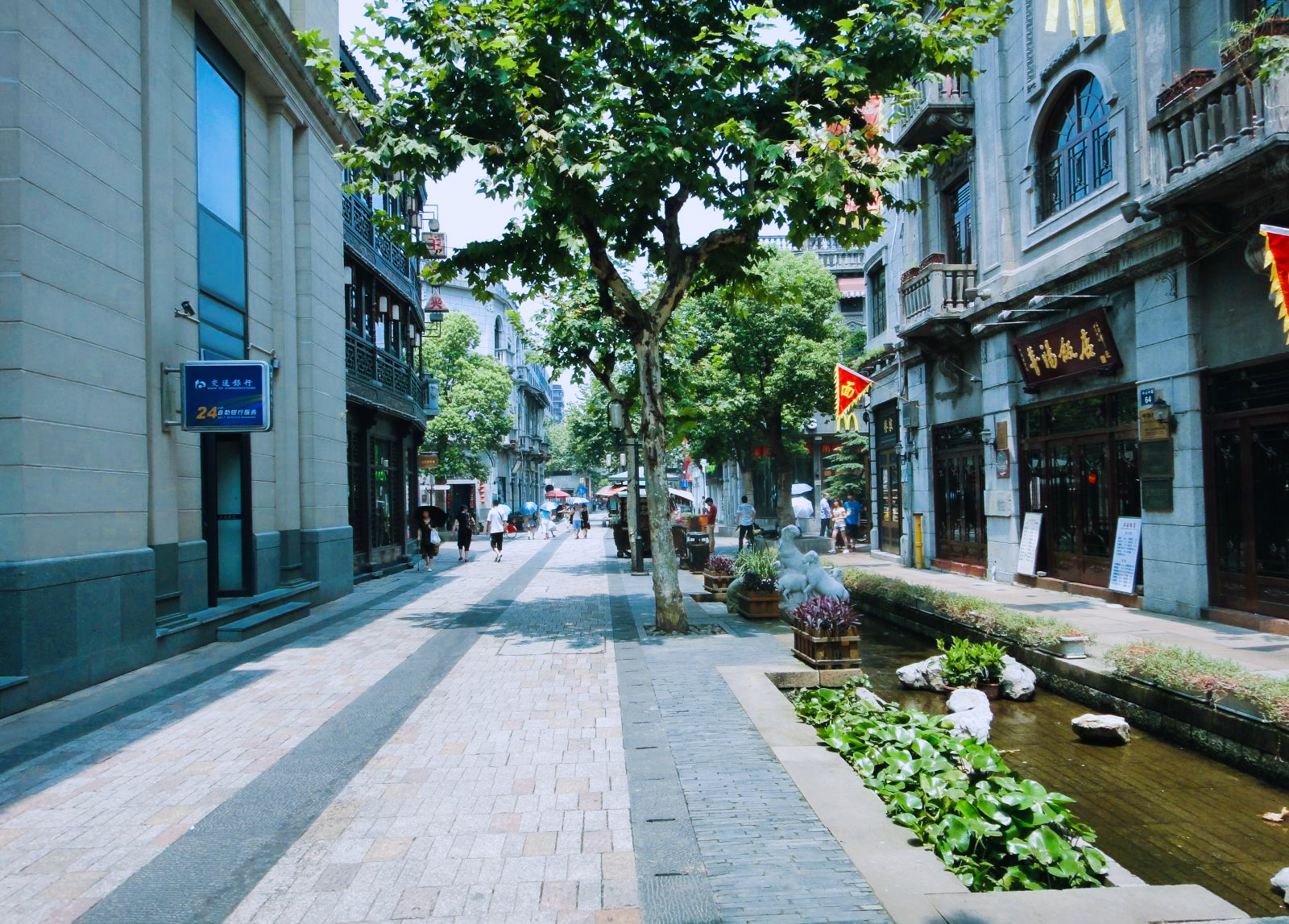 杭州比较古香古色的步行街,杭州夜里步行街哪里的最值得去