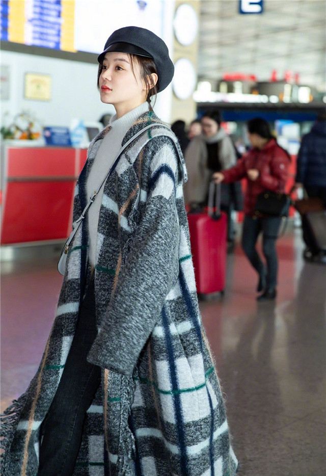 厚头发秋冬如何扎,秋冬发怎么扎好看