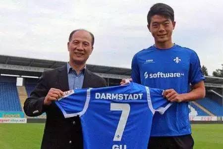 外媒曝中国经纪人暗箱操作恒大小将很受伤！