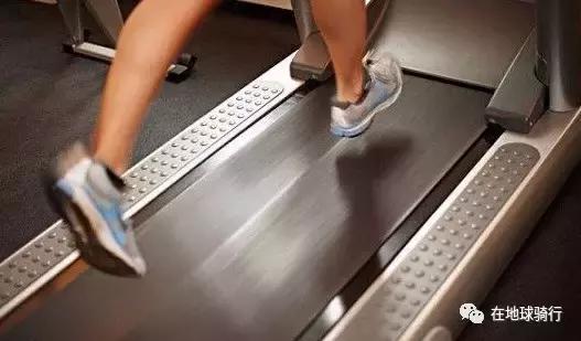 骑车伤膝盖还是跑步伤膝盖,骑车对膝盖伤害大还是跑步伤害大