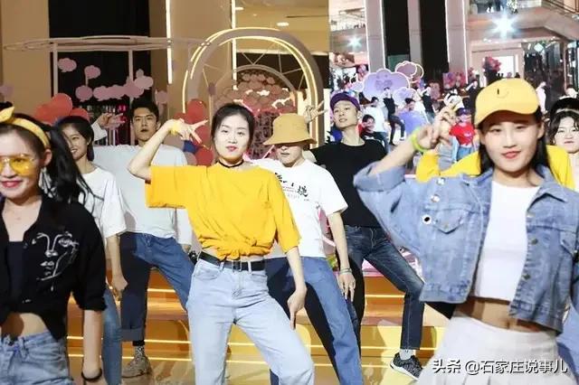 牵手“Theone”――相约先天下星座潮玩派对