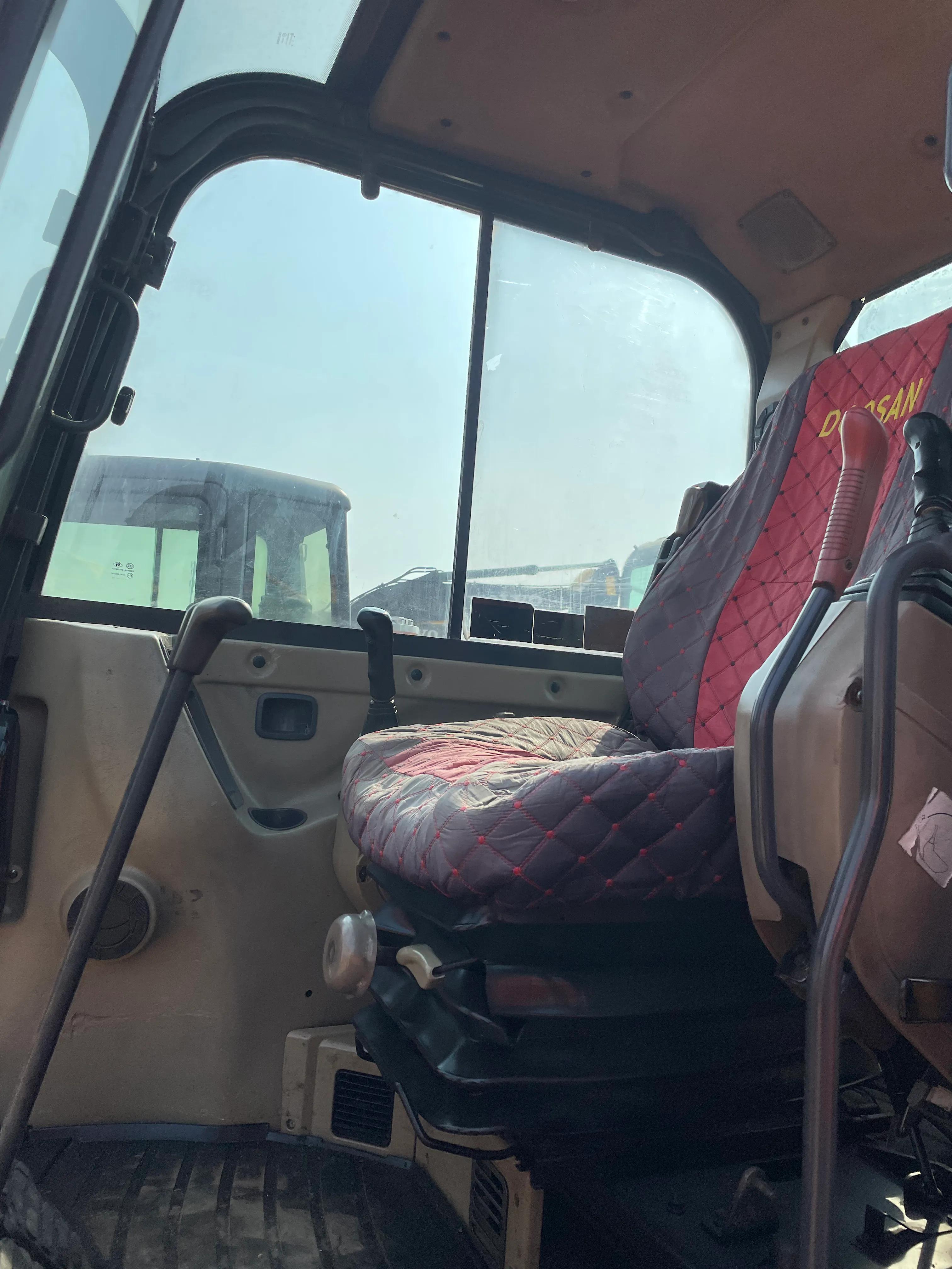 斗山挖掘机dx500二手价格,挖掘机二手分期付款斗山500型