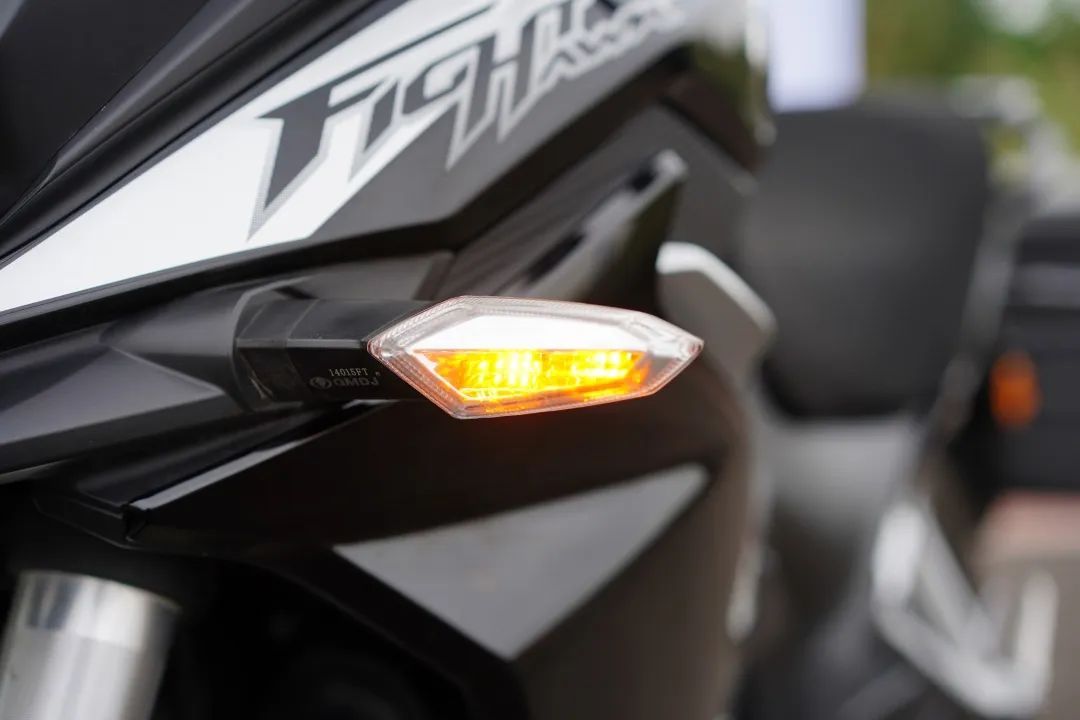 本田新大洲cbf190x摩旅,新大洲本田cbf190r对比豪爵nk150