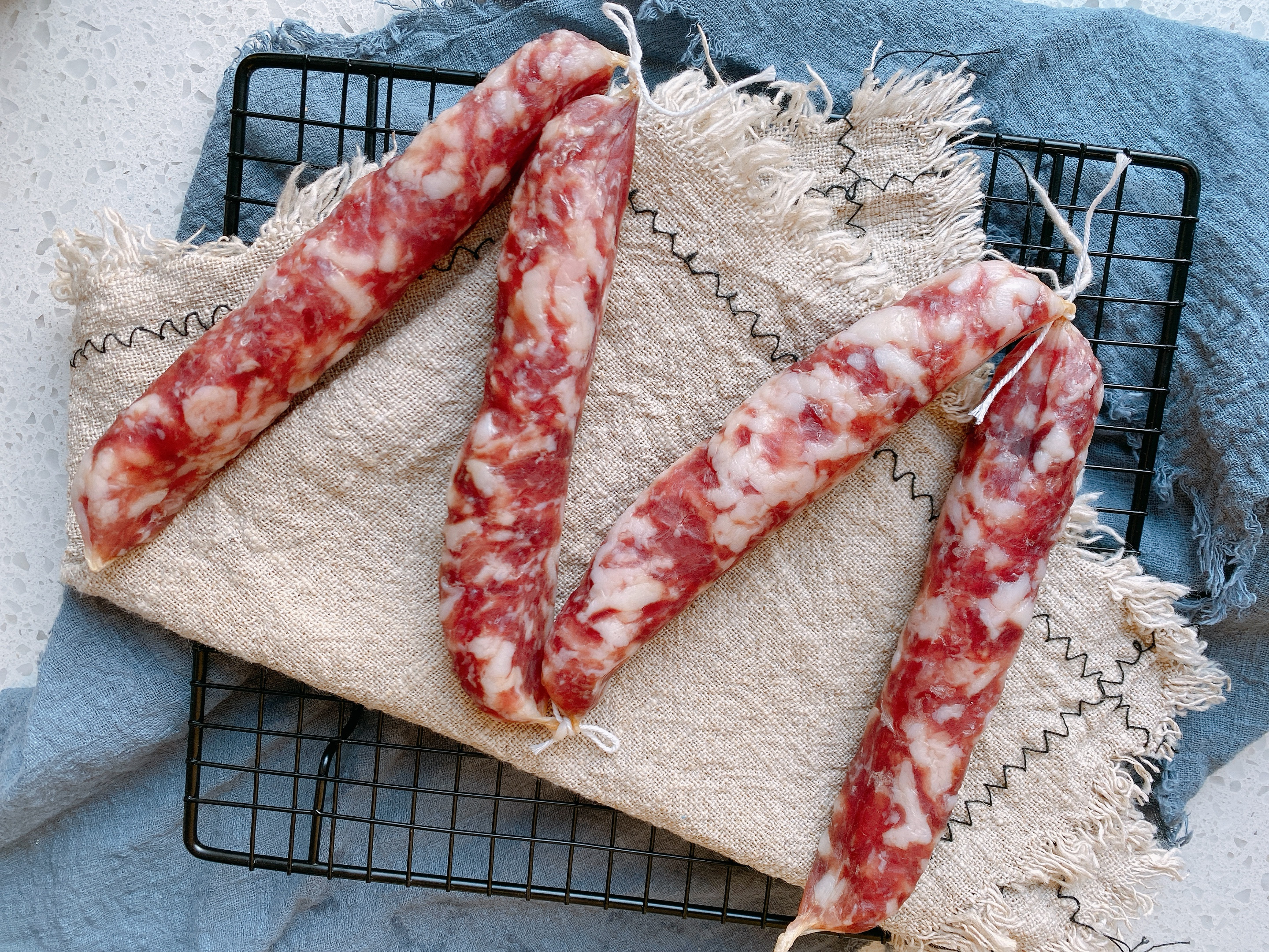 灌香肠配料秘方5斤教程,灌香肠4斤香肠的制作方法和配方