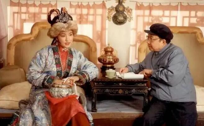 既有实至名归的双黄蛋，也有宁缺毋滥的空缺，最早那届金鸡奖好刚