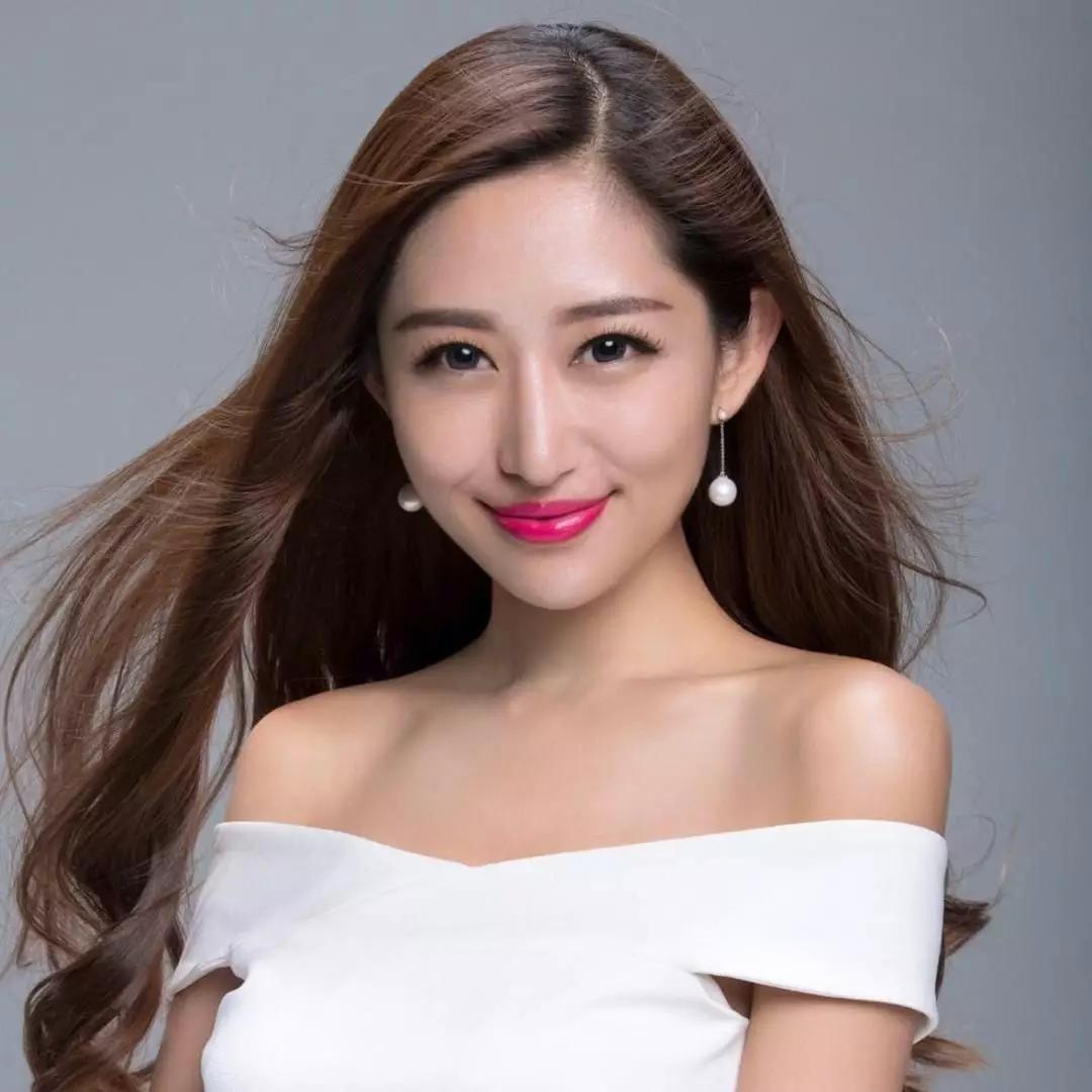 *疆新**美女，去过50个国家，30岁负债200万，却8个月还清，凭啥？