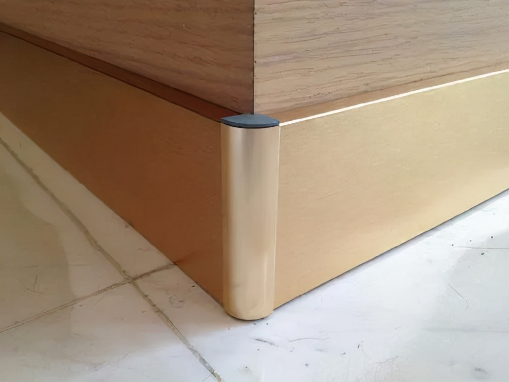 家装踢脚线怎么装,家装用什么踢脚线更好