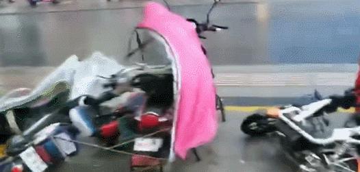 泗洪周边暴雨最新状况,泗洪大雨暴雨视频最新