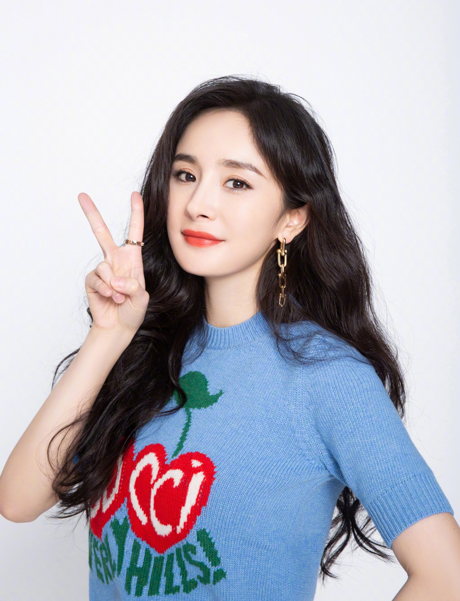 杨幂大冬天光腿露脚踝,杨幂的腿原来的样子