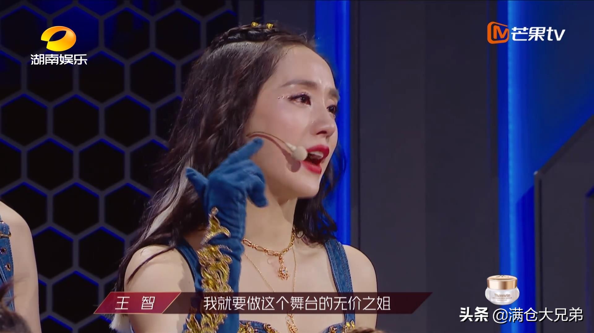 “浪姐”点球决胜：宁静踢向中路，王霏霏射进死角