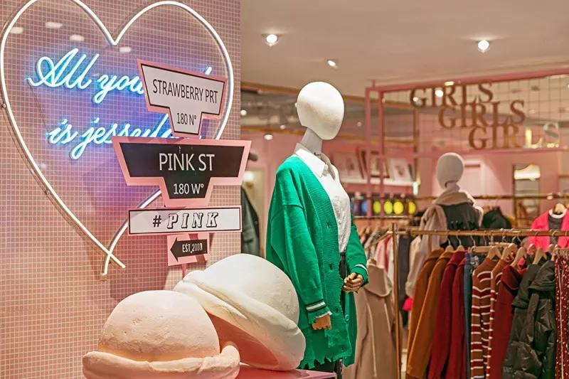 盘点阿依莲那些年夏季流行款式,阿依莲衣服测评