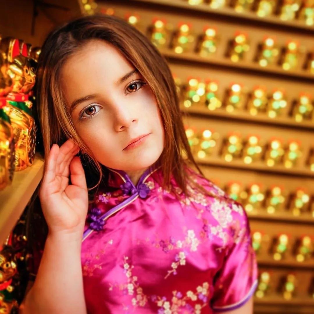 钢铁侠女儿声援中国疫情，真是难得的摩根小天使