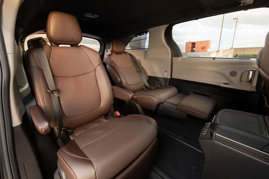 2023款改款广汽丰田赛那上市,广汽丰田赛那预售32-42万元