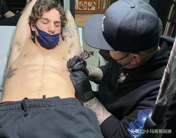 罗马足球俱乐部扎尼奥洛,扎尼奥洛和迪巴拉的纹身