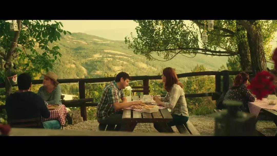 原本以为是搞笑结果是恐怖片,恐怖片把肚子都笑痛了