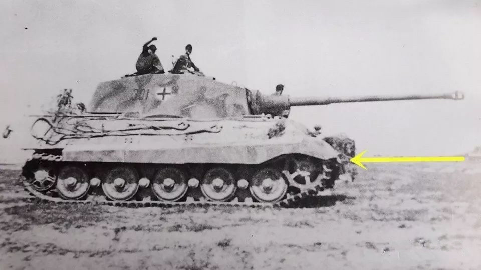 虎王坦克的巅峰一战：45辆虎王坦克，击退苏军数百辆坦克*攻围**