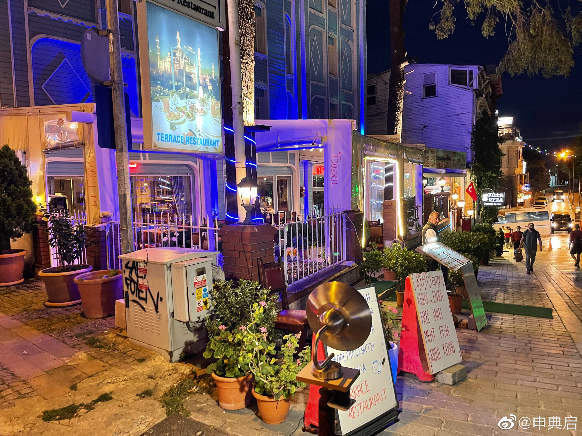 4年后再到土耳其，伊斯坦布尔更漂亮了，街上随时可喝红茶和撸猫