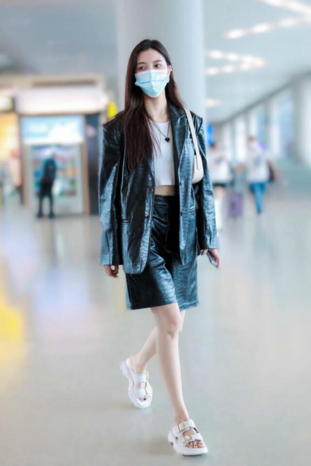 最近火了一种穿法,今年最时髦的穿法搞笑