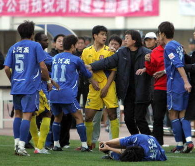 范志毅小的时候,范志毅从嘉宾到常驻