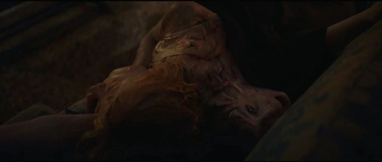 沉沦了10年,这3部B级恐怖片,或将是这位昔日影帝的出路