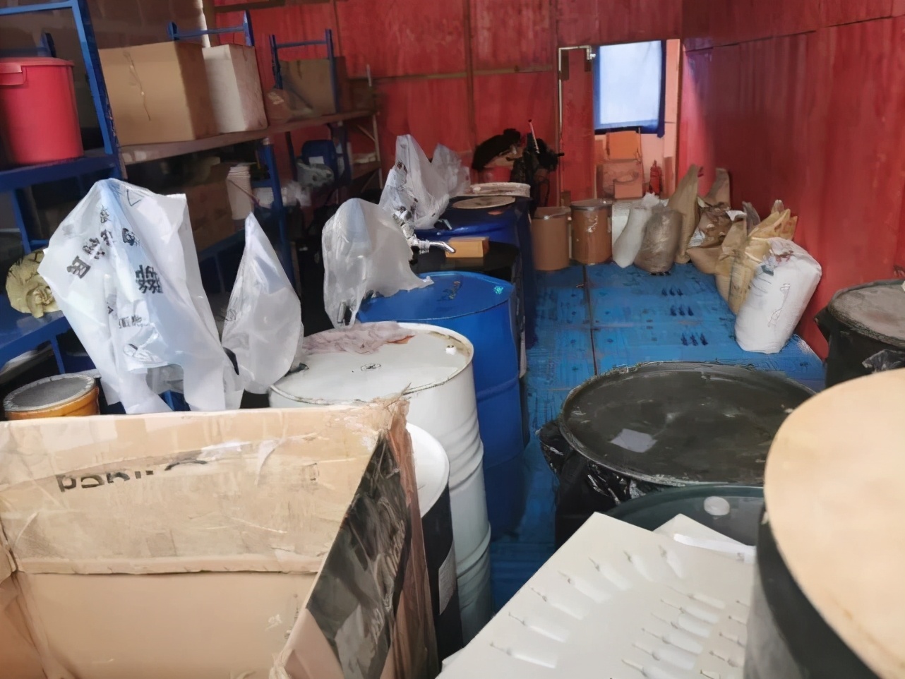 吐了！这些售价上千元的网红面霜，原料低至2元，产自厕所，或致皮肤癌…