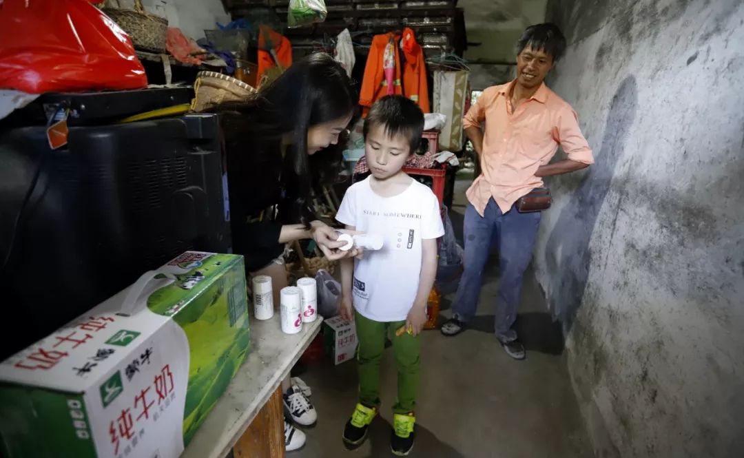 点赞！曾经受人资助的她如今接过了“爱心接力棒”