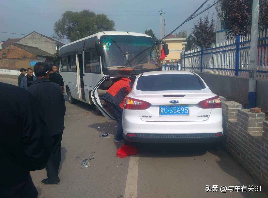 开车撞了人正确的处理方法,开车把人撞了最好的解决办法