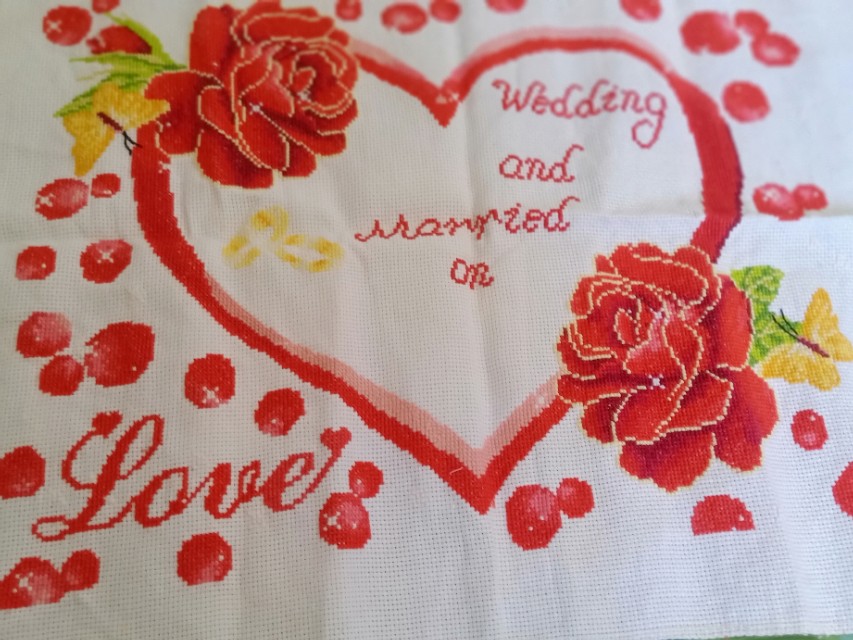 十字绣大功告成,已绣好的十字绣成品客厅手工