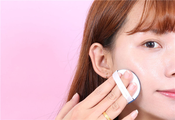 三招教会你选粉底液,干净服帖的bb霜底妆怎么上