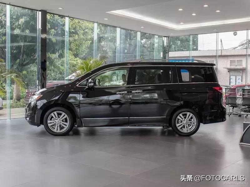 日产贵士3.5LSL实拍，比丰田埃尔法厚道，性价比超高豪华7座MPV