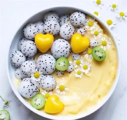 大部分女孩子都喜欢的水果拼盘,高大上水果拼盘简单又好看