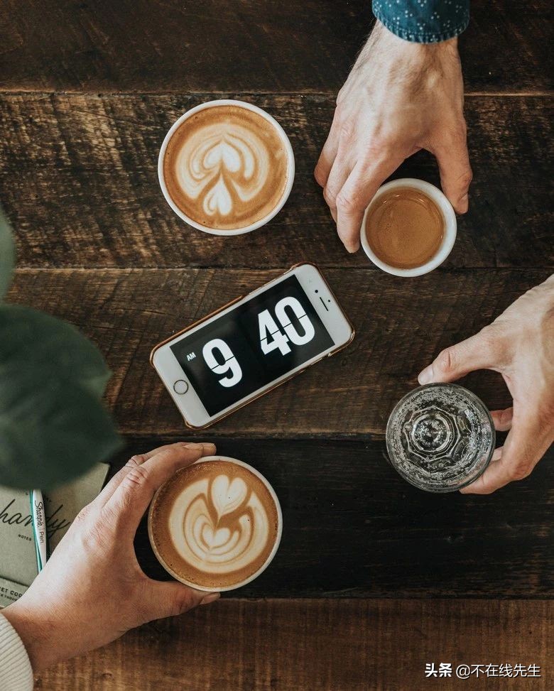 用对这款Fliqlo翻页时钟电脑屏保壁纸，让你瞬间提升逼格和幸福感