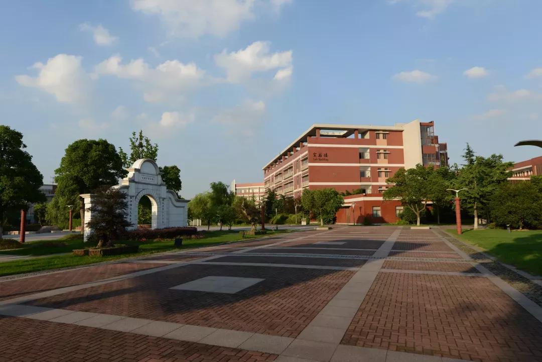 江苏省五星级高中（四）江苏省锡山高级中学