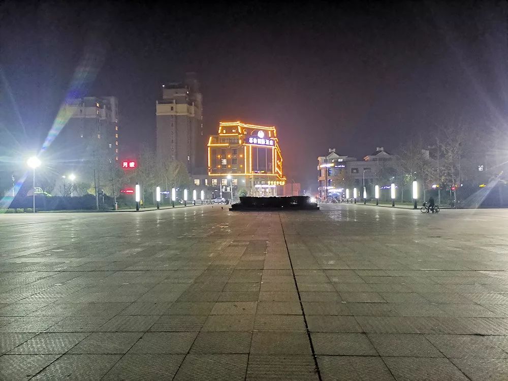 郏县体育场有啥玩的,郏县鸟巢体育馆