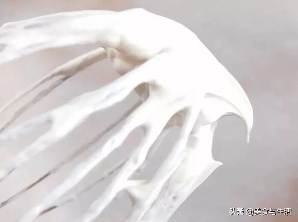 蛋黄蛋白打发视频教程,有蛋黄的蛋白怎么打发