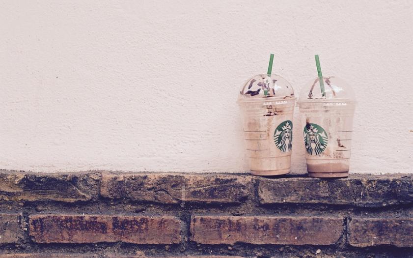 星巴克免费中杯哪个最值,星巴克为什么只有中杯