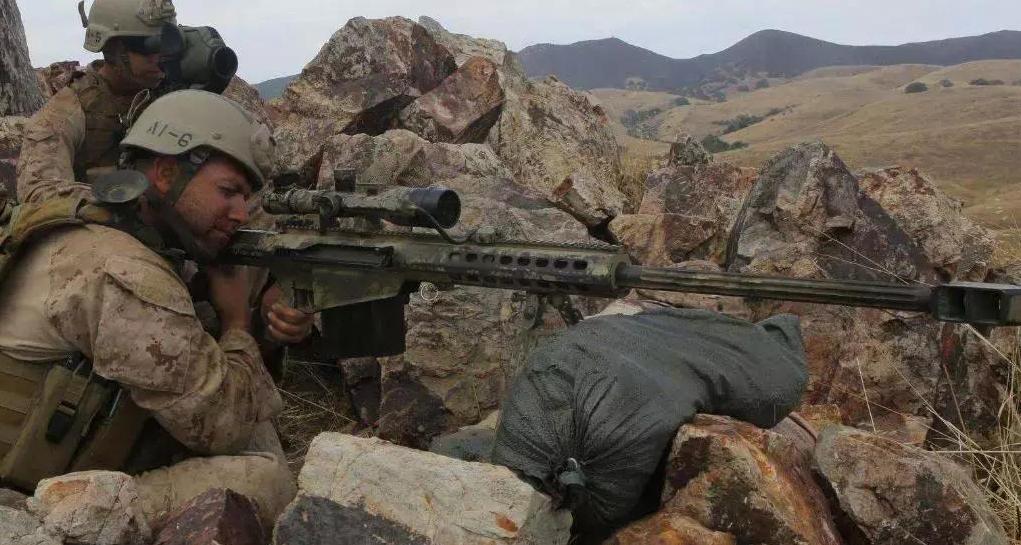 真正的*击狙**手不打头？为何*击狙**手要瞄准胸部，警察却要一枪爆头？